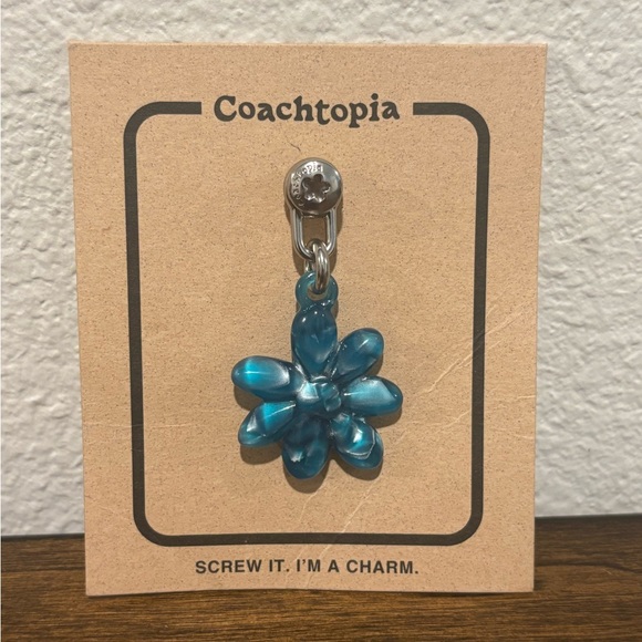 Coachtopia Blue Flower Charm - Picture 1 of 4
